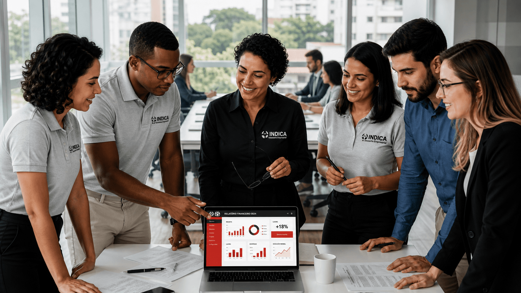 Equipe Indica em reunião de consultoria financeira